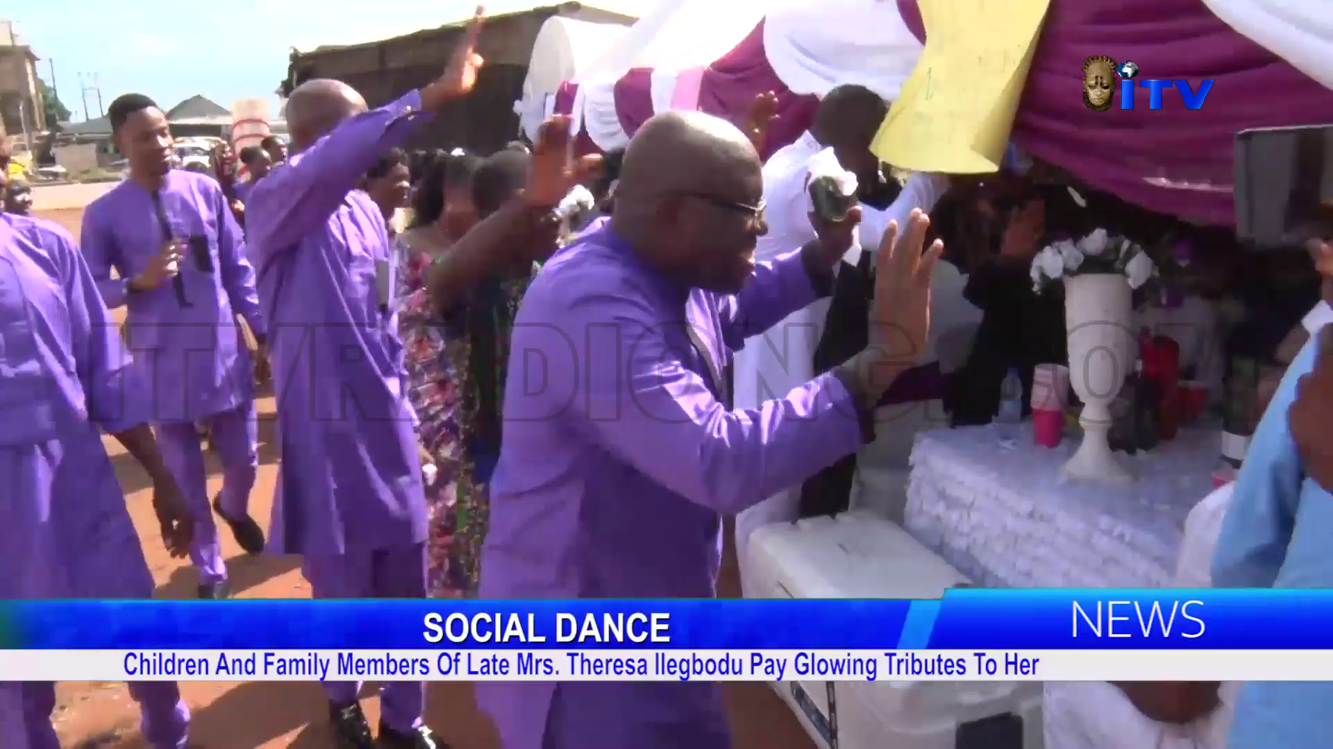 Social Dance: Children And Family Members Of Late Mrs. Theresa Ilegbodu Pay Glowing Tributes To Her
