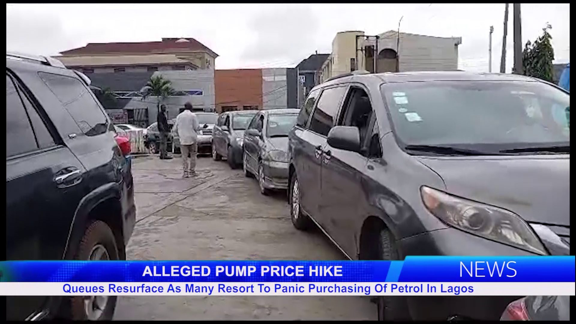 Alleged Pump Price Hike: Queues Resurface As Many Resort To Panic Purchasing Of Petrol In Lagos