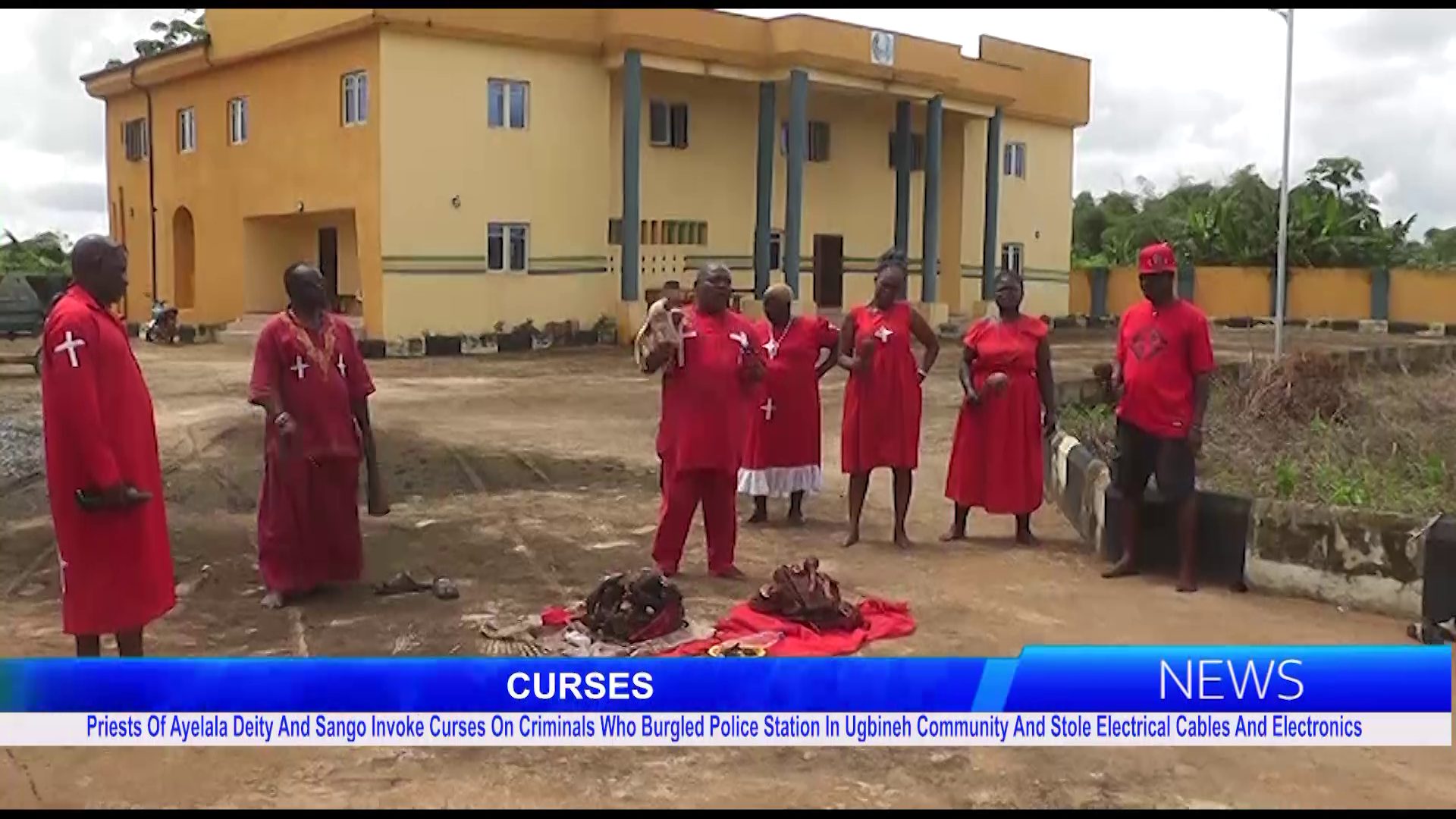 Priests Of Ayelala Deity And Sango Invoke Curses On Criminals Who Burgled Police Station In Ugbineh Community And Stole Electrical Cables And Electronics