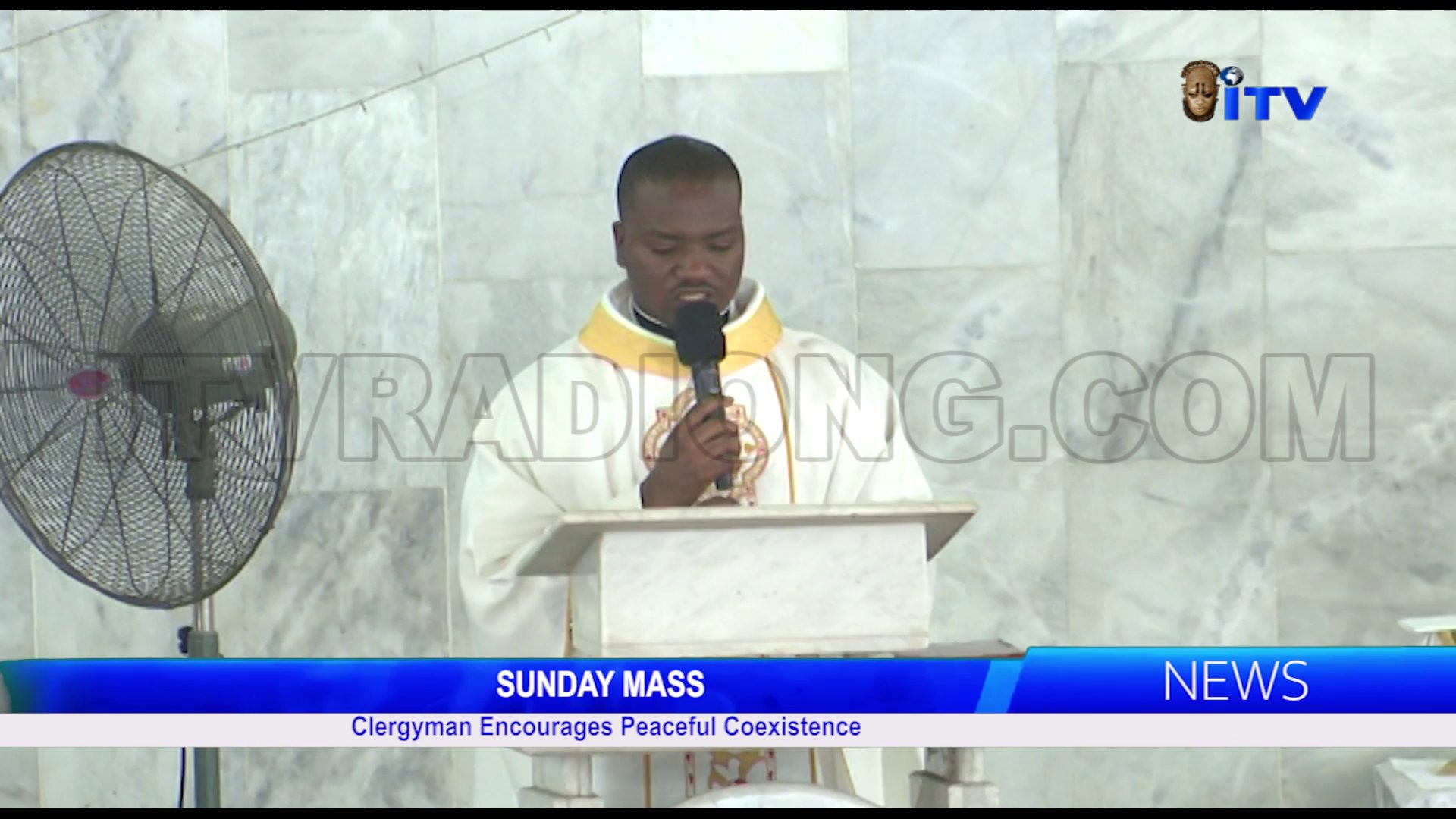 SUNDAY MASS: Clergyman Encourages Peaceful Coexistence