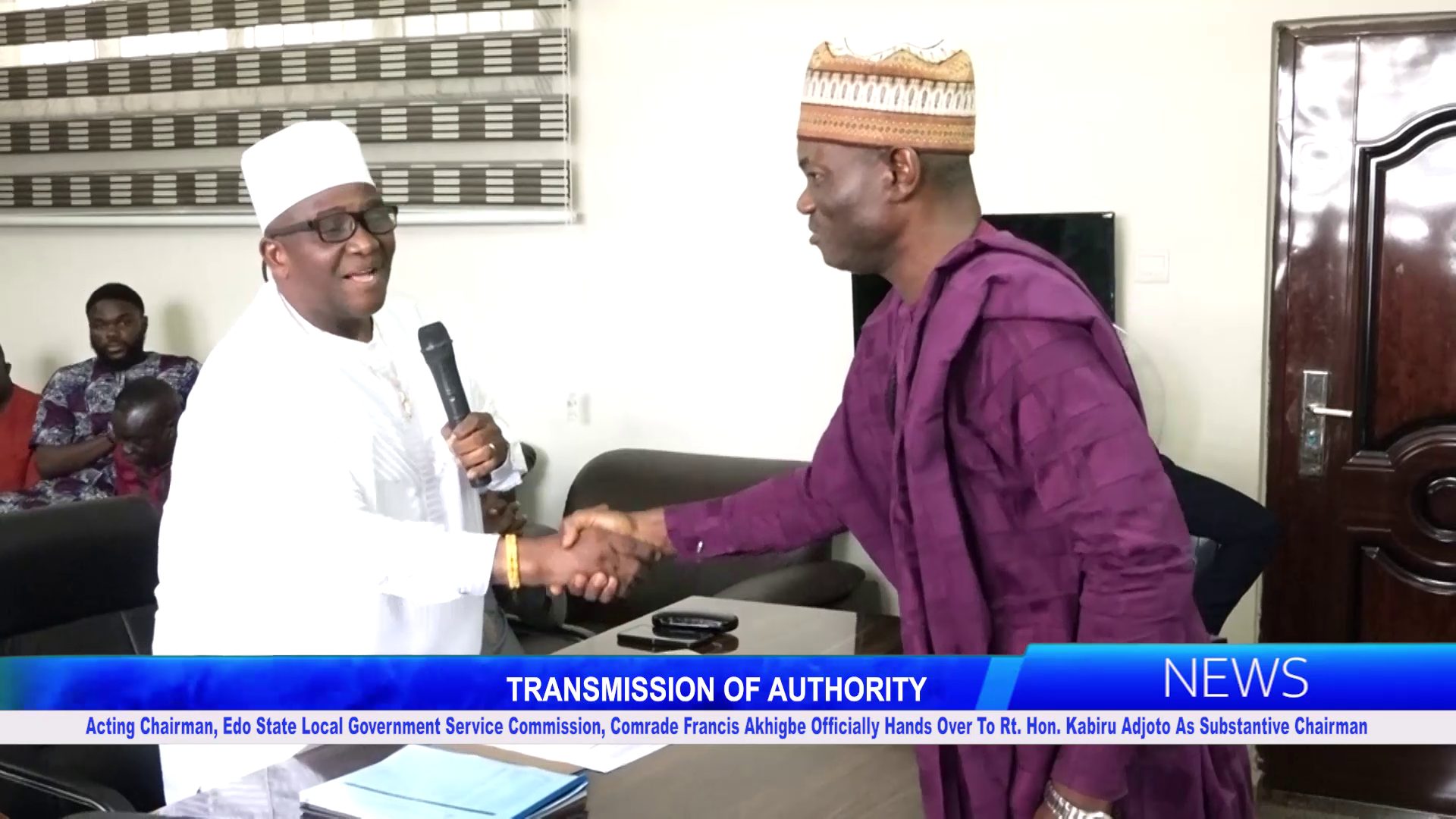 Acting Chairman, Edo State Local Government Service Commission, Comrade Francis Akhigbe Officially Hands Over To Rt. Hon. Adjoto Kabiru As Substantive Chairman