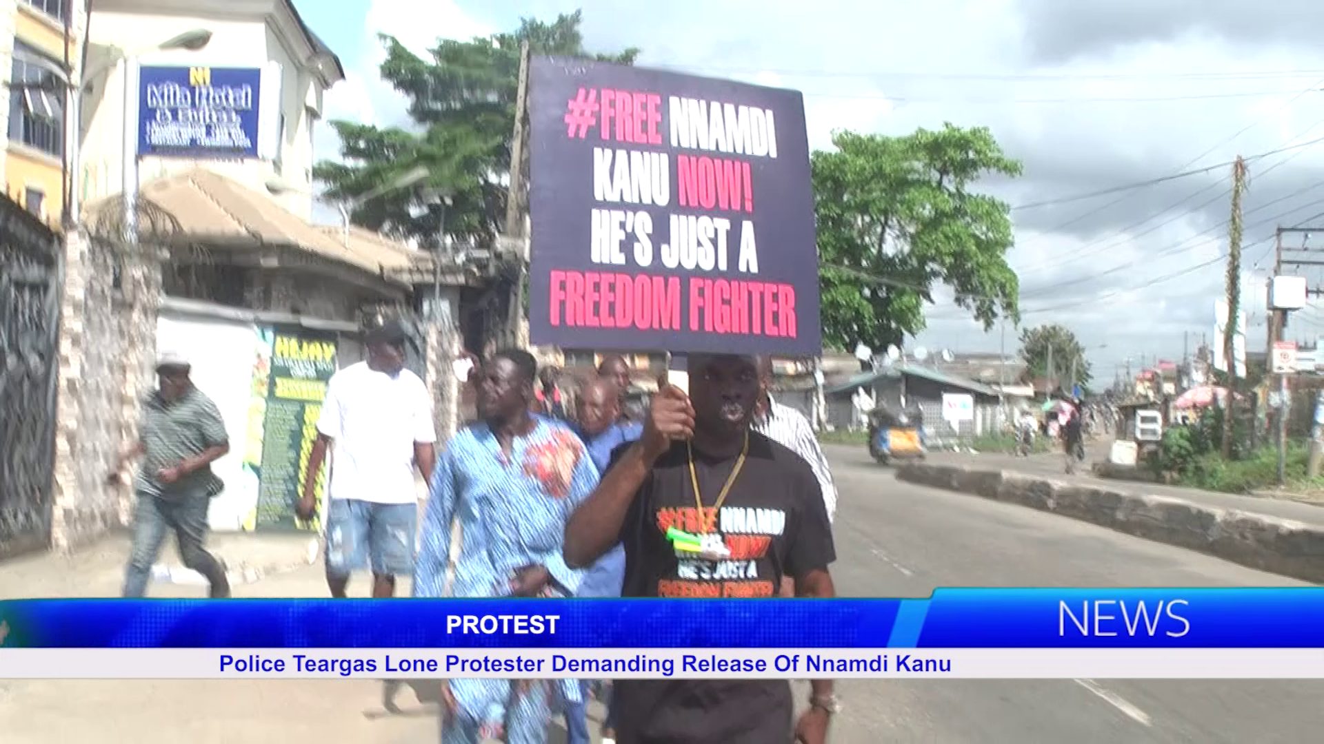 PROTEST: Police Teargas Lone Protester Demanding Release Of Nnamdi Kanu