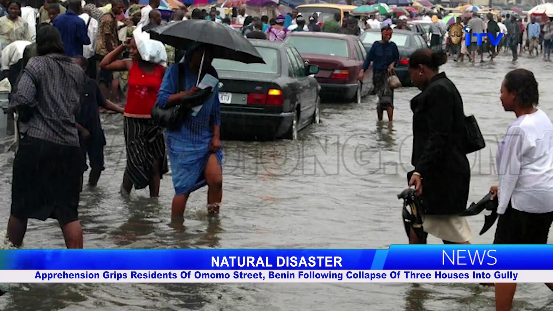 Apprehension Grips Residents Of Omomo Street, Benin Following Collapse Of Three Houses Into Gully