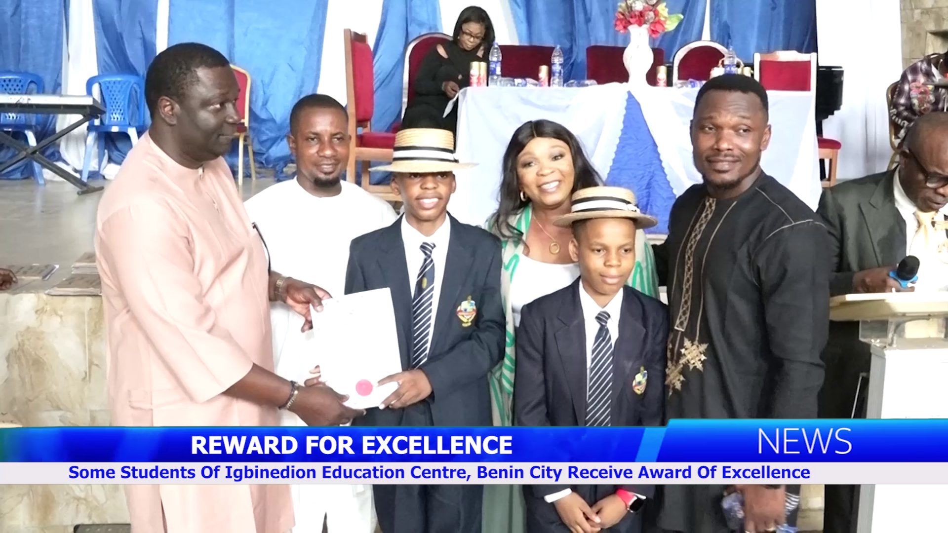 Some Students Of Igbinedion Education Centre, Benin City Receive Award Of Excellence